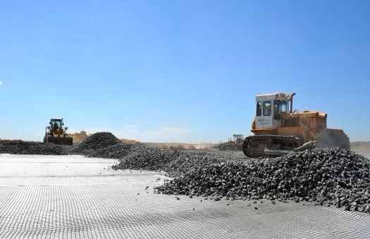 Geokomposiitti PET-GG-PM 50/50 25x25 ja PP-GTX-150, 3,10x50 (155 m²)